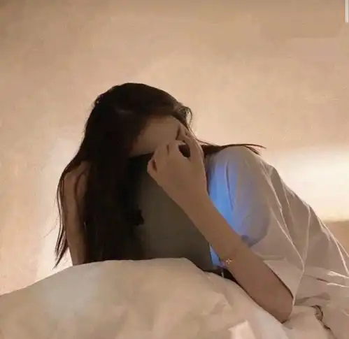 ins小众耐看的女生头像