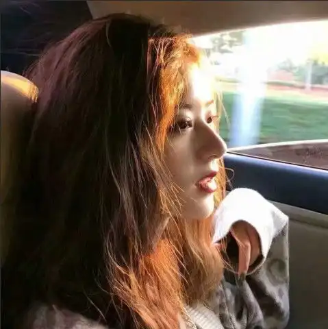 谈恋爱最好避开同班同学,这三点是主要原因,第三点最为致命