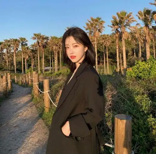 收集了一些小众却让你一眼沦陷的惊艳文案