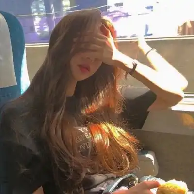 甜美系的女生真人好看扣扣头像好好睡一觉就是人生的重启方式