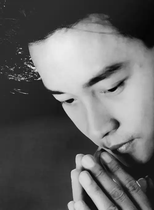 家狸居张国荣,查无此人