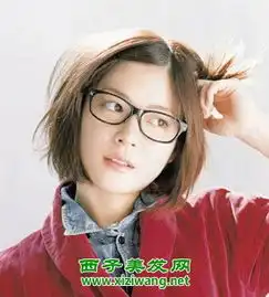 学生中分齐耳短发直发萌萌的青春气质十足