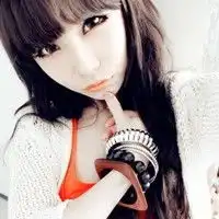 女生哭泣搞笑的图片带字微信头像图片大全