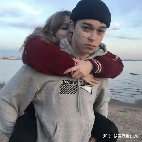 动漫男性头像框男人