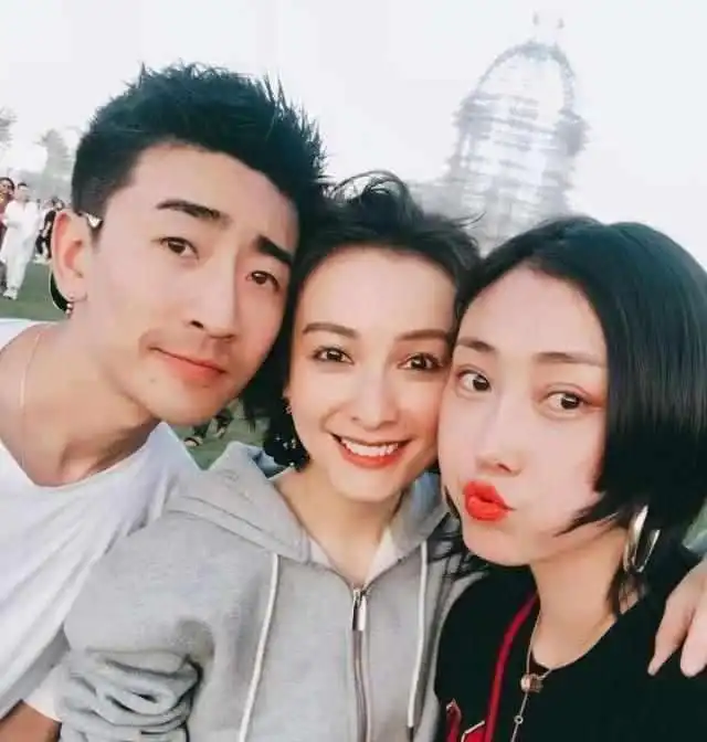 吴昕公布恋情,对象不是潘玮柏,也不是海涛竟是一直陪在身边的他