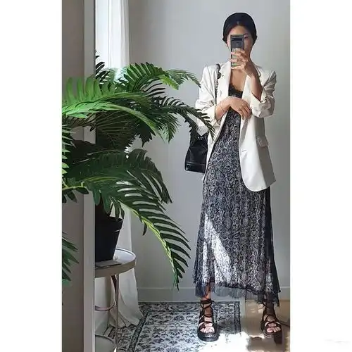 宋妍霏把西装穿火了,搭配的甜美还娇柔,二三十的女生都该这么穿