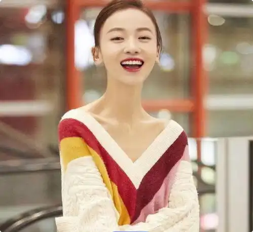 玫瑰的故事刘亦菲的瘪臀粗腰粗腿,是对内娱畸形审美的反击