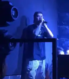 家暴过后蒋劲夫彻底颓废退出娱乐圈后做起了酒吧dj,粗暴又狂野
