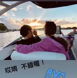 周杰伦晒一家四口出游,小小周和罗密欧可爱出境,两人的发色亮了