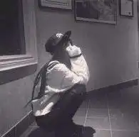 有那种女生头像黑白系不带字的吗