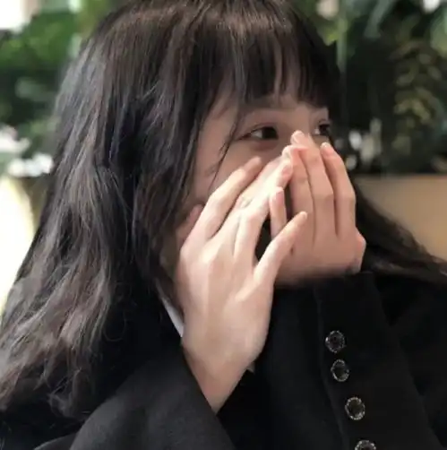 漂亮女头疯狂心动
