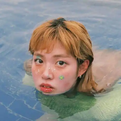 比520更甜的夏日少女写真,就这样拍叭
