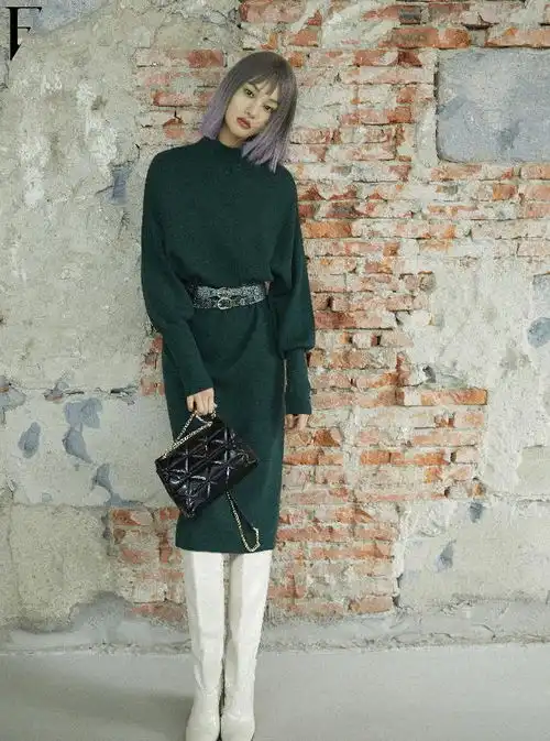 郑爽新造型也太酷了吧灰紫渐变发色出境,兼具痞帅与禁欲气息