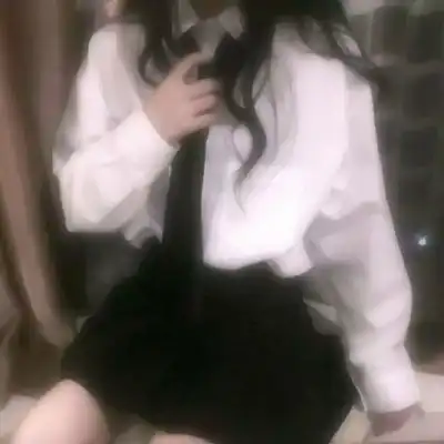 情侣头像白衬衫不露头