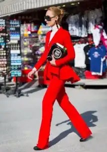 延续开春了,谁将继续留任在你的衣橱里
