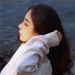 女生超拽头像2018霸气侧脸头像当吃货瘦了说明她不快乐了