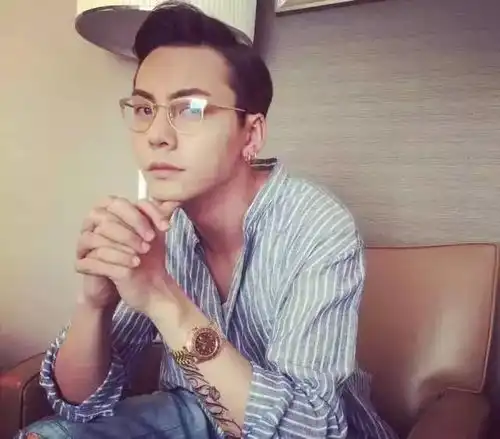 禁欲系高级情侣头像五官