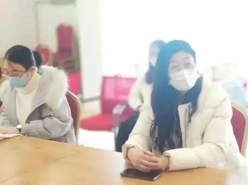 市妇女儿童活动中心统一路分部举办女子书画班结业作品展