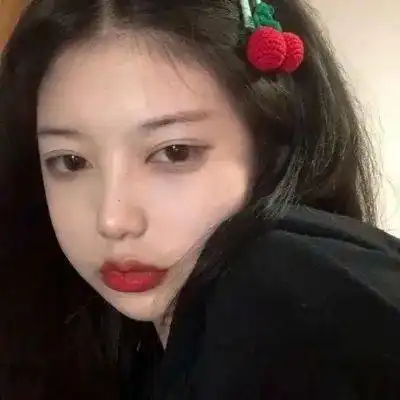 治愈系头像女意境白边