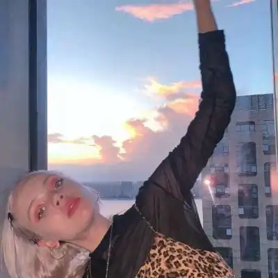 欧美系.把生活热爱到极致不留女生头像我要个性网