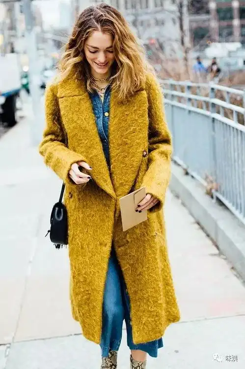 冬天,颜色越暖越高级