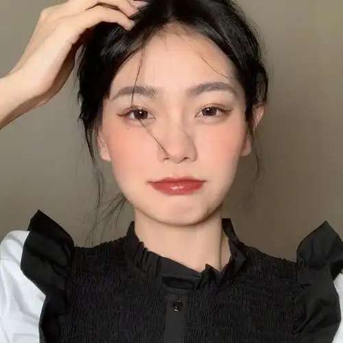 夏天会遇到橘色的夕阳撞上西瓜味的晚风女生头像