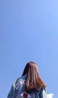 求像这样的蓝色天空大图黑发女生背影谢谢