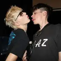 2次元暖男壁纸手机壁纸微信头像图片大全