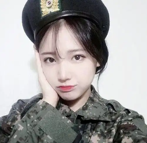 头像女生韩系下雪李靖飞