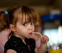 欧美意境大眼睛萌娃可爱头像微信头像图片大全