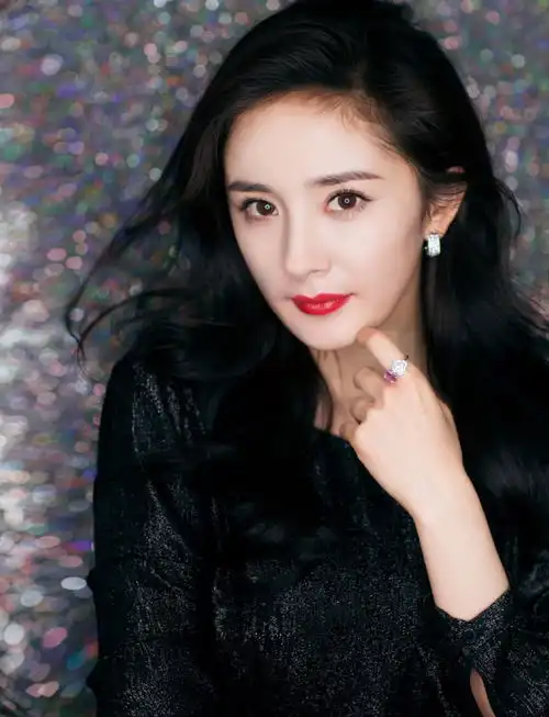 美哭杨幂枕上书大婚造型曝光,一袭白衣仙气十足神似夕瑶