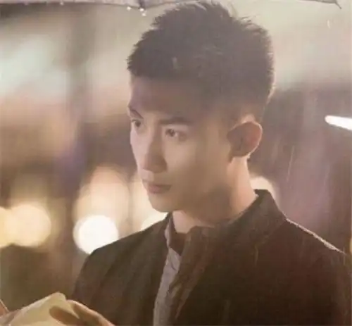 黄景瑜生日快乐他是冉冉升起的新星笑容阳光大男孩