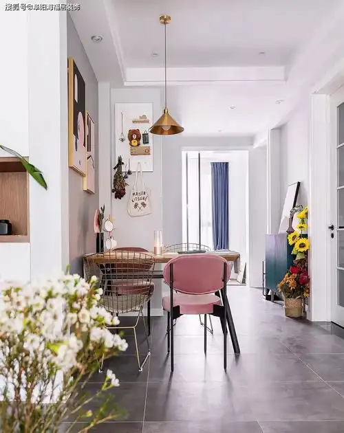 89㎡简约时尚三居室,简单刷墙加平吊顶,大气