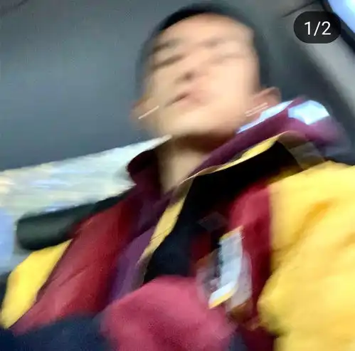 唱完不分昼夜,易烊千玺睡不着,结果送自己喜获tfboys沙雕第1名