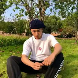 头像我现在很乖,没谈恋爱也没等你了