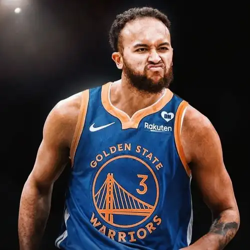 勇士杀疯了,5方大交易达成库里连迎3大强援152阵容全面升级