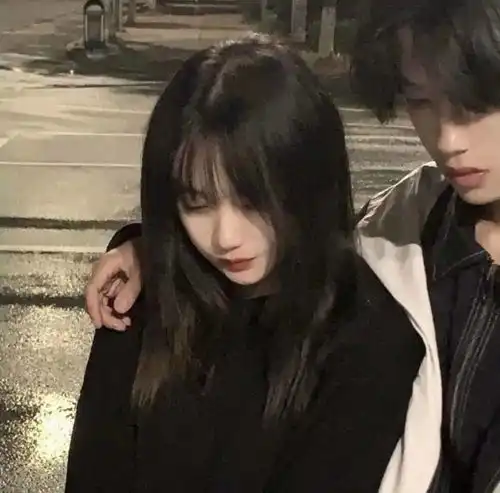 情侣头像丨任何没有你的时刻,我都觉得在虚度光阴