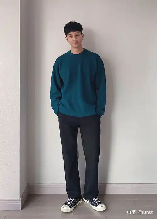不花一分钱,也能从优衣库学到的,男生秋季高级神仙颜色搭配