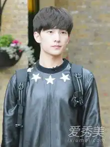 2015男生萌帅短发图片阳光潮男范儿