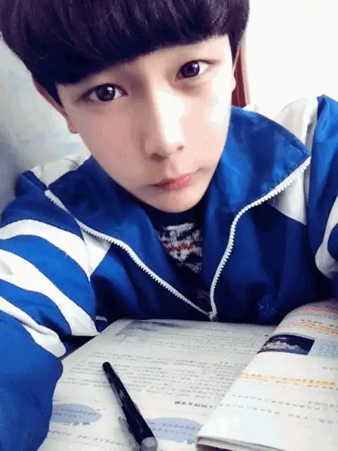 照片上的人叫什么名字速度