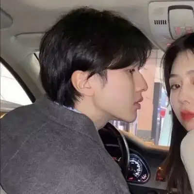 优质情头让你一眼沦陷的情侣网名