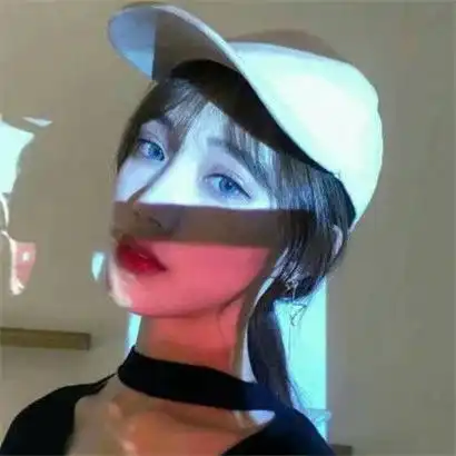 微信头像戴帽子高冷女