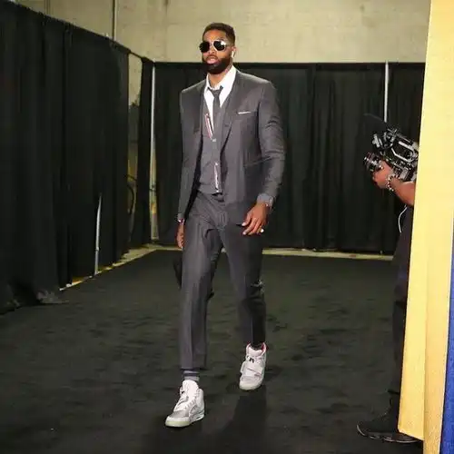 nba每日鞋报6.4汤神kt3水墨夺目库里curry5成最佳