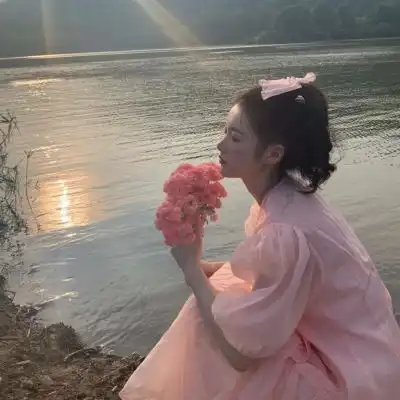 温柔淡颜系女头像头像