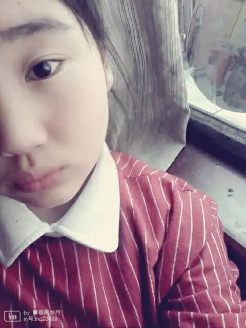 我是个14岁的女孩,长得还不错,身高156cm,想变成天然呆,萌系女孩子,怎么做呢比如穿戴.口