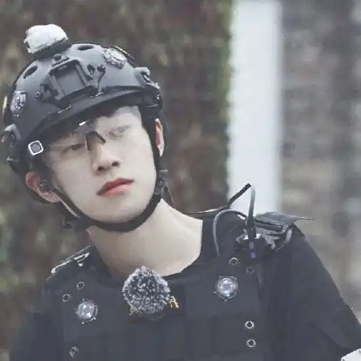 头像魏大勋犬系男头头像