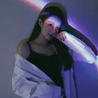 脸上有彩虹的闺蜜头像