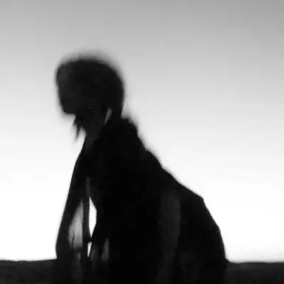 林知晚暗色系模糊意境女头女生头像我要个性网