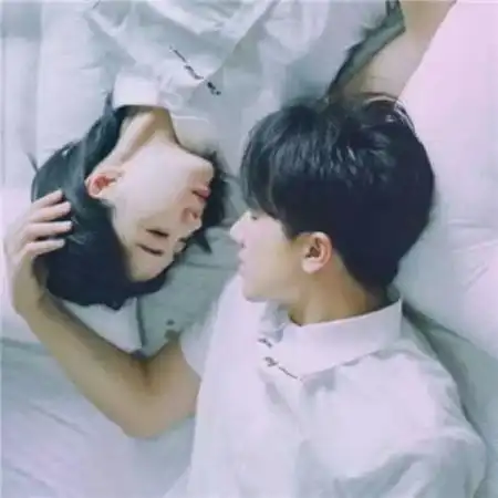 情侣头像韩系不明显但是