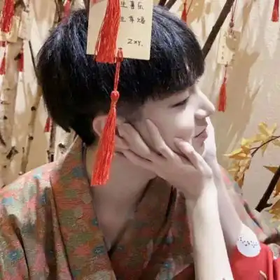 情侣头像好看真人两张最新款真人一人一半分开图片